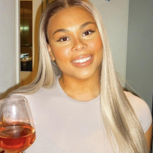 Female Professional, Macey, seeking flatmate in Bristol 