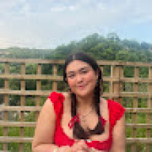  Student, Emma, seeking flatmate in London 