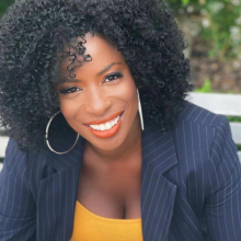 Female Professional, Valerie, seeking flatmate 