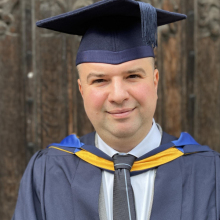 Male Professional, Constantin, seeking flatmate 