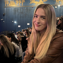  Professional, Lara, seeking flatmate in Acton 