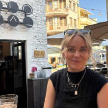  Professional, Tara, seeking flatmate in Fulham 