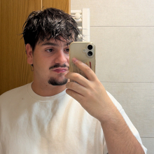  Student, Adrián, seeking flatmate in London 
