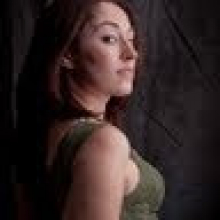  Student, Karyn, seeking flatmate in Ealing 