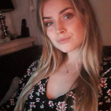 Female Student, Naomi, seeking flatmate in London, United Kingdom 