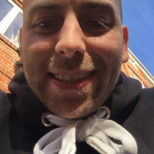 Male Professional, Richard, seeking flatmate in London, United Kingdom 