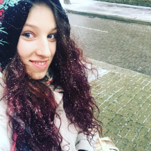 Female Professional, Maria, seeking flatmate in London 
