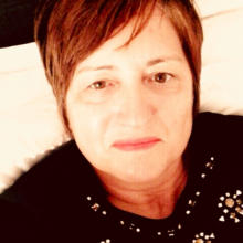 Female Professional, Sue, seeking flatmate 