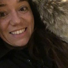 Female Professional, Louisa, seeking flatmate in London 