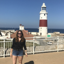 Female Professional, Georgie, seeking flatmate in London 
