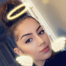 Female Student, Andreia, seeking flatmate in London 