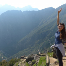 Female Professional, Faustine, seeking flatmate in West London 