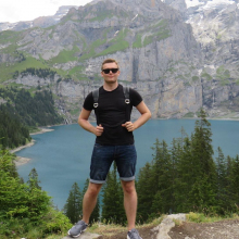 Male Professional, Thomas, seeking flatmate in London 