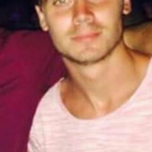 Male Professional, Lee, seeking flatmate in Shoreditch 