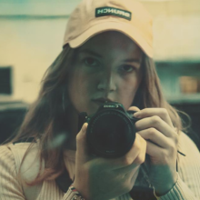 Female Professional, Juliette, seeking flatmate in East London 