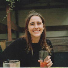 Female Professional, DarcieFreya, seeking flatmate in Angel 