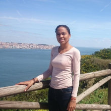 Female Student, PaulaReis, seeking flatmate in London 