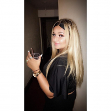 Female Student, MelissaGilding, seeking flatmate 