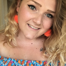 Female Professional, LucyPearson, seeking flatmate in Brighton 
