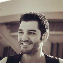 Male Professional, Dimitris, seeking flatmate in Northampton 