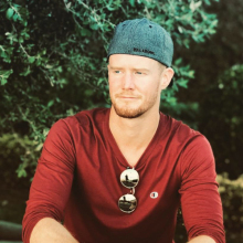 Male Professional, Liam, seeking flatmate 