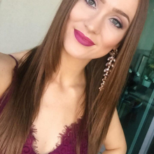 Female Professional, Sally-Maree Herlihy, seeking flatmate in West London 