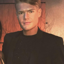 Male Professional, Joshua, seeking flatmate in Finsbury Park 