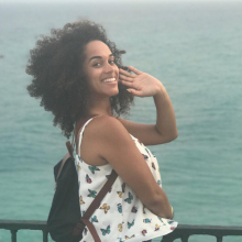 Female Professional, Olivia, seeking flatmate in Greenwich 