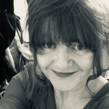 Female Professional, Linda, seeking flatmate 