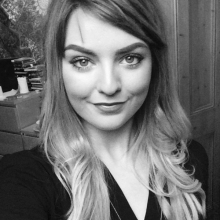 Female Professional, Eleanor, seeking flatmate 