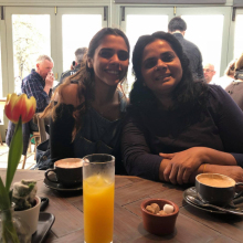 Female Student, Dinu, seeking flatmate 