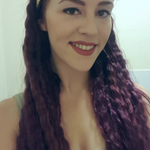 Female Freelancer/self employed, Caroline, seeking flatmate in Loose 