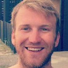 Male Professional, Dan, seeking flatmate 