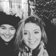 Female Professional, Sarah, seeking flatmate in Cardiff 