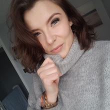 Female Professional, Lillie, seeking flatmate in West London 