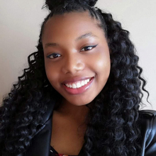 Female Professional, Jaqueline, seeking flatmate in Birmingham 