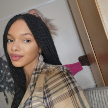 Female Student, Gabriella, seeking flatmate 